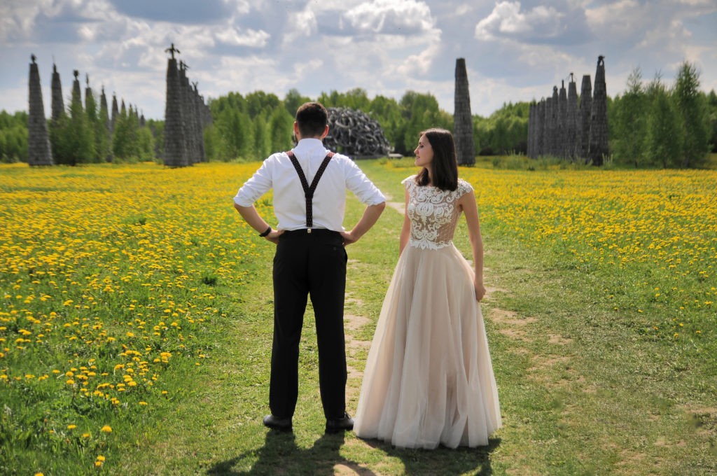 Свадебная фотосессия в арт-парке Никола-Ленивец