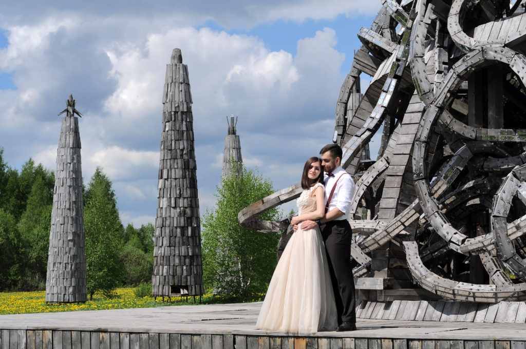 Свадебная фотосессия в арт-парке Никола-Ленивец